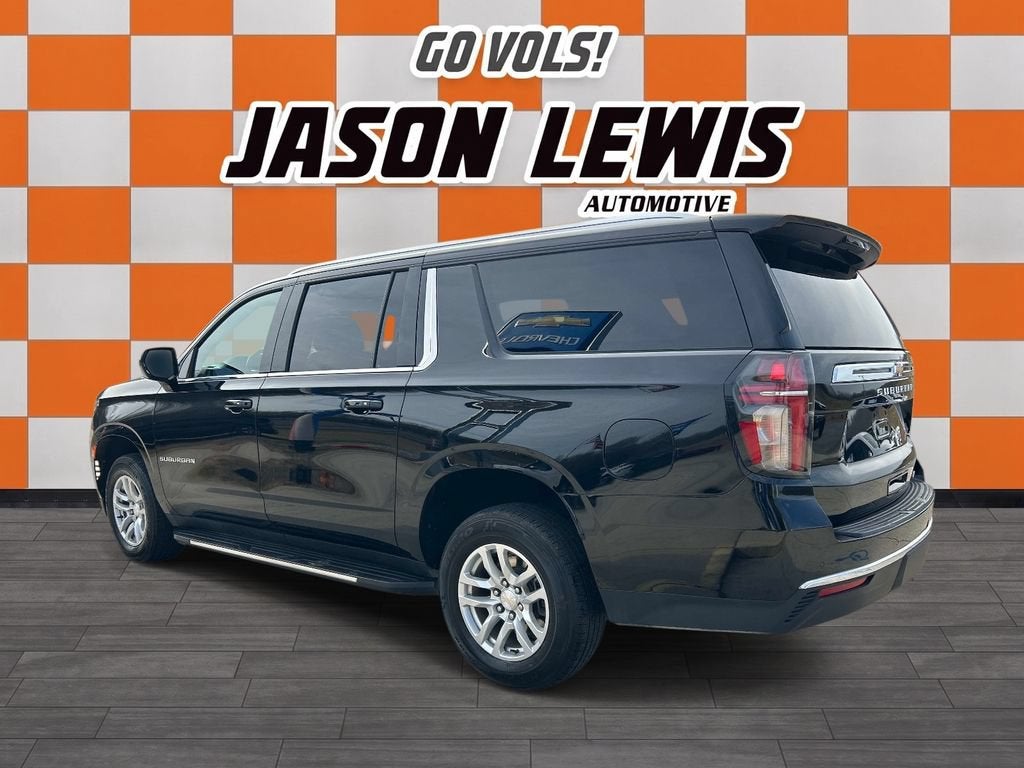 2023 Chevrolet Suburban LT