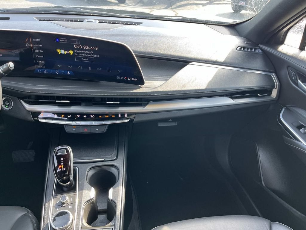 2025 Cadillac XT4 Premium Luxury