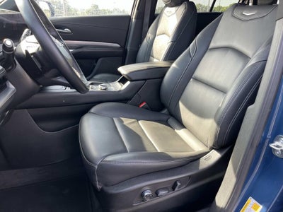 2025 Cadillac XT4 Premium Luxury