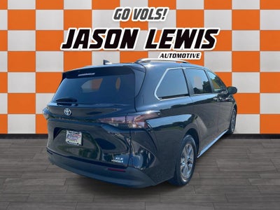 2024 Toyota Sienna XLE