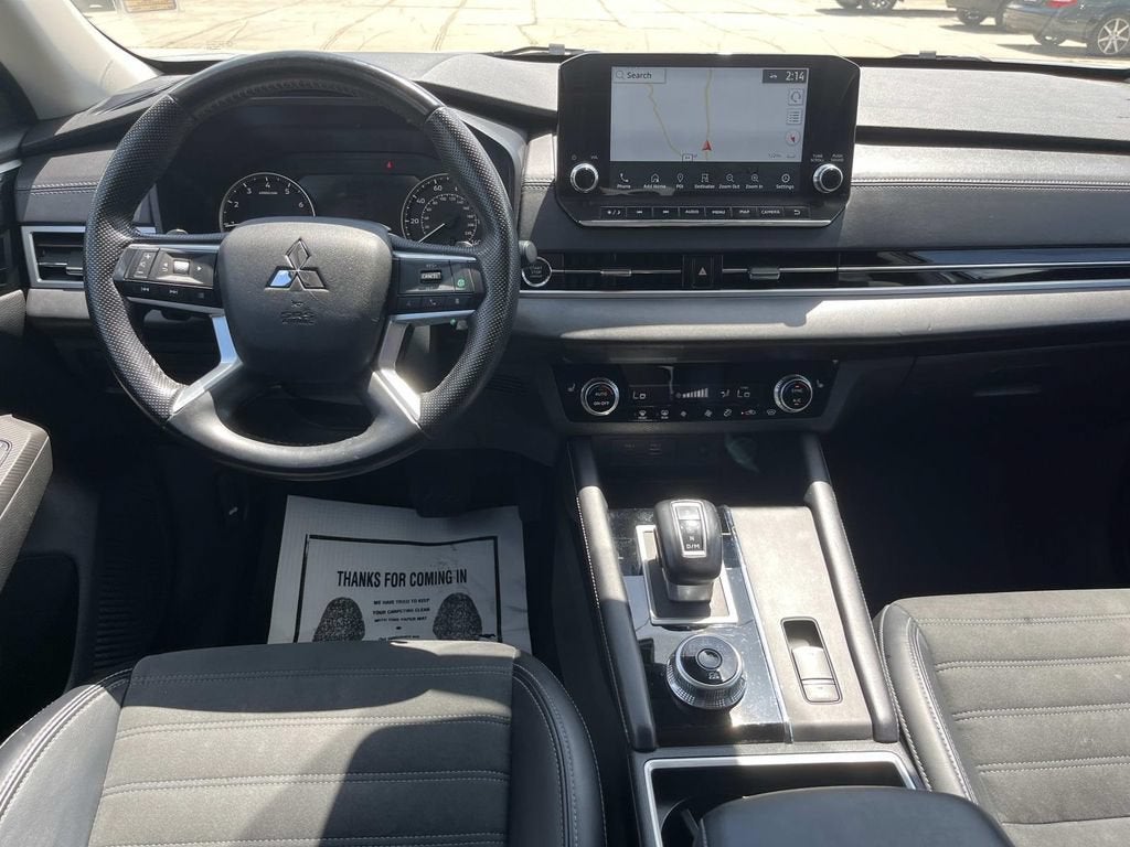 2024 Mitsubishi Outlander SE